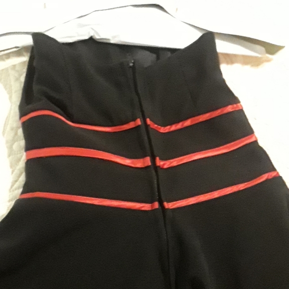 Vintage strapless dresses with mesh - Picture 4 of 6